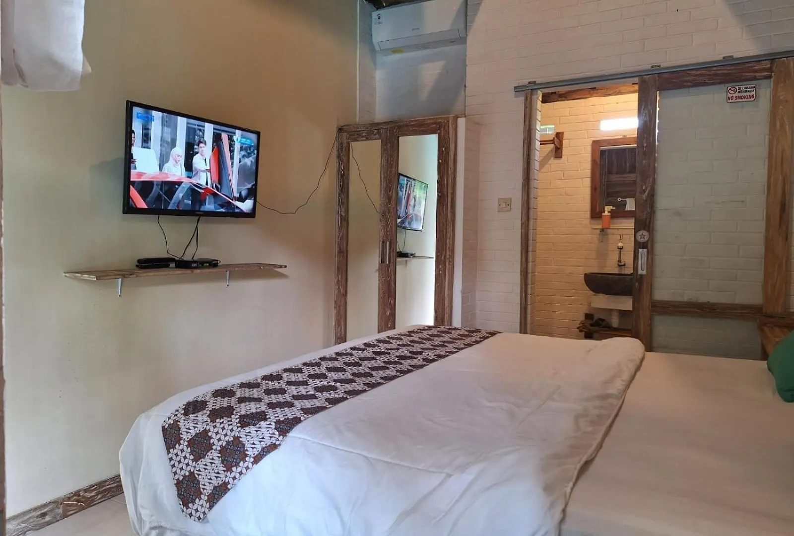 Oma Joglo Jimbaran Hotel Indonesia
